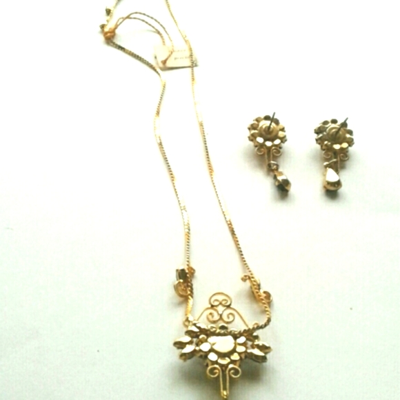 Black and Gold Tone Set 🖤 - Picture 2 of 2